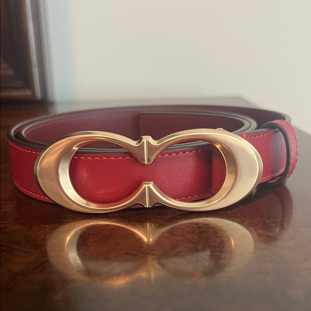 Coach Belt. Elegant Red Leather Belt with Gold Coach Buckle